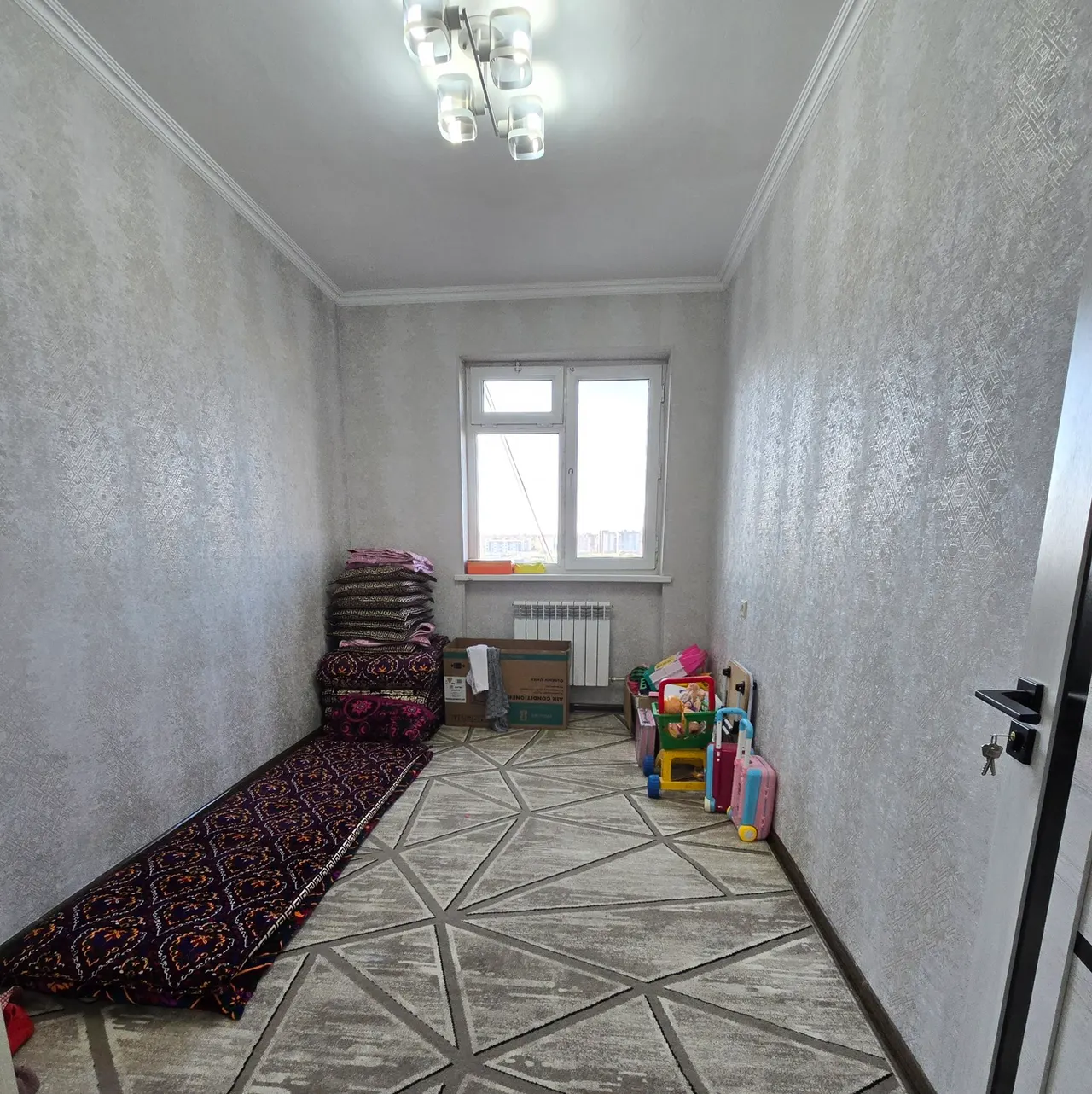 Сотилади 3 хонали квартира, 56 м², 7/7 қават — Янгиҳаёт тумани