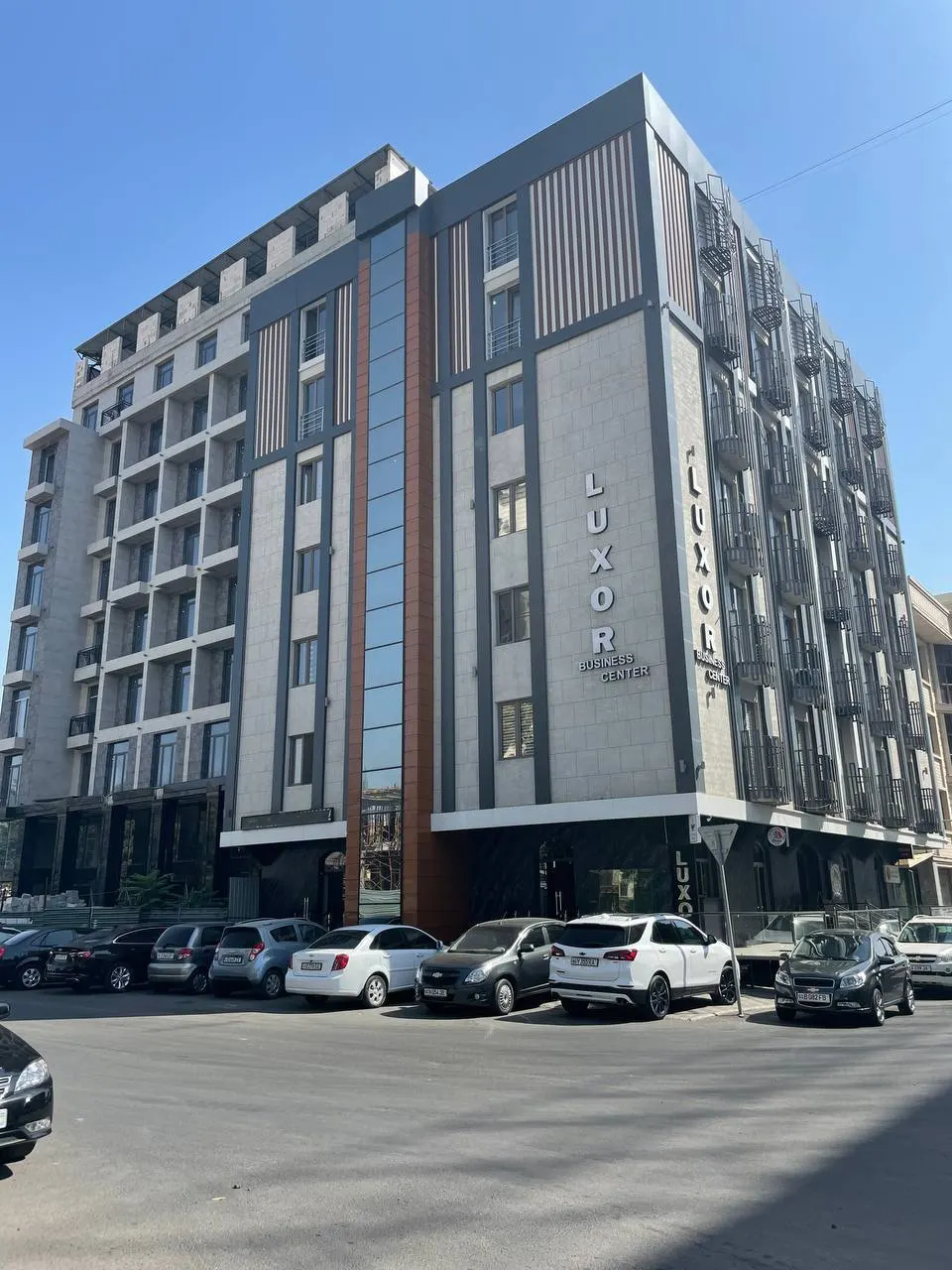 Сотилади тижорат биноси, 2626 м² — Яккасарой тумани