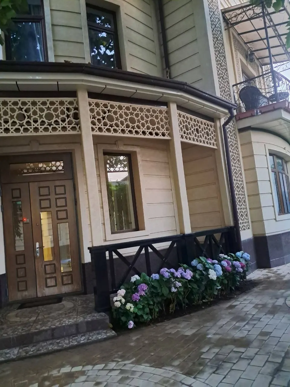 Сдаётся 5-комнатный дом, 6 сот., 2 этажа — Яшнабадский район