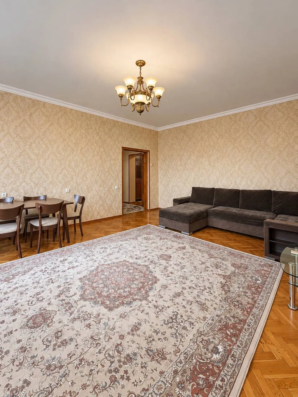 Сдаётся 3-комнатная квартира, 107 м², 3/5 этаж — Яккасарайский район