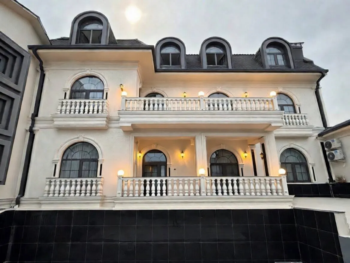 Сотилади 6 хонали ҳовли уй, 4 сотих, 900 м² — Мирзо Улуғбек тумани