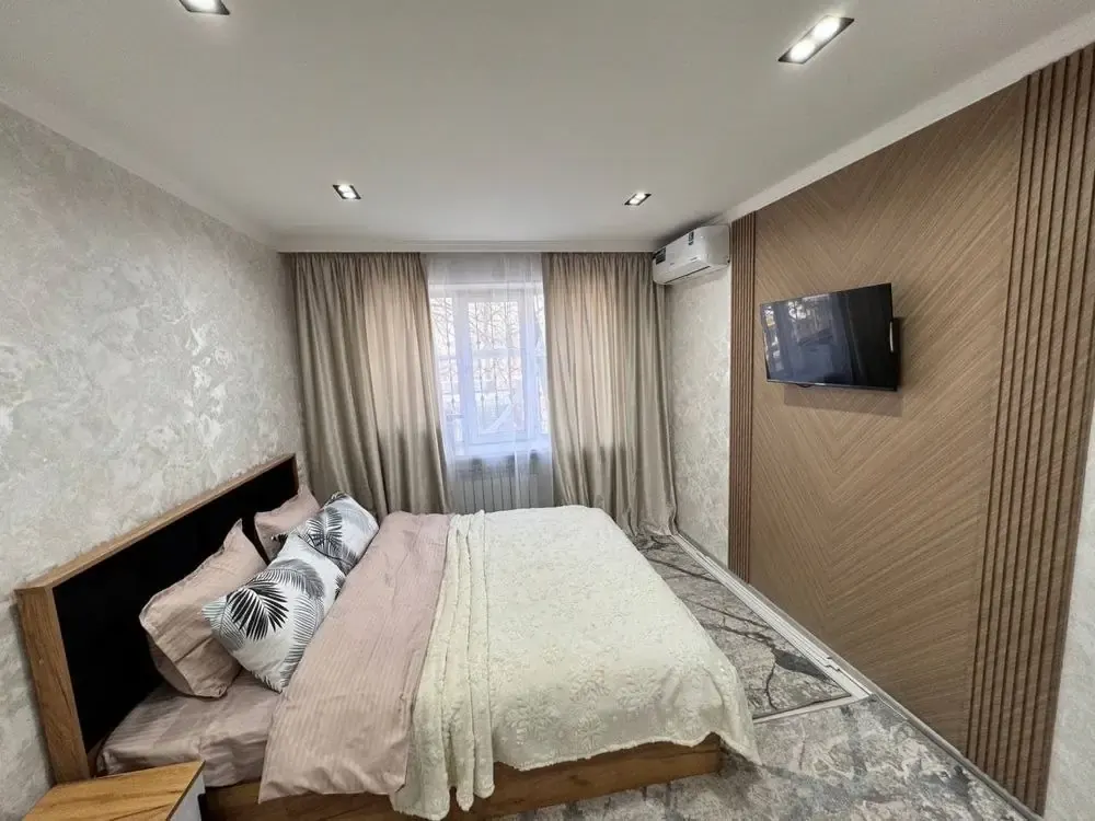 Sotiladi 2 xonali kvartira, 60 m², 1/4 qavat — Mirzo Ulugʻbek tumani