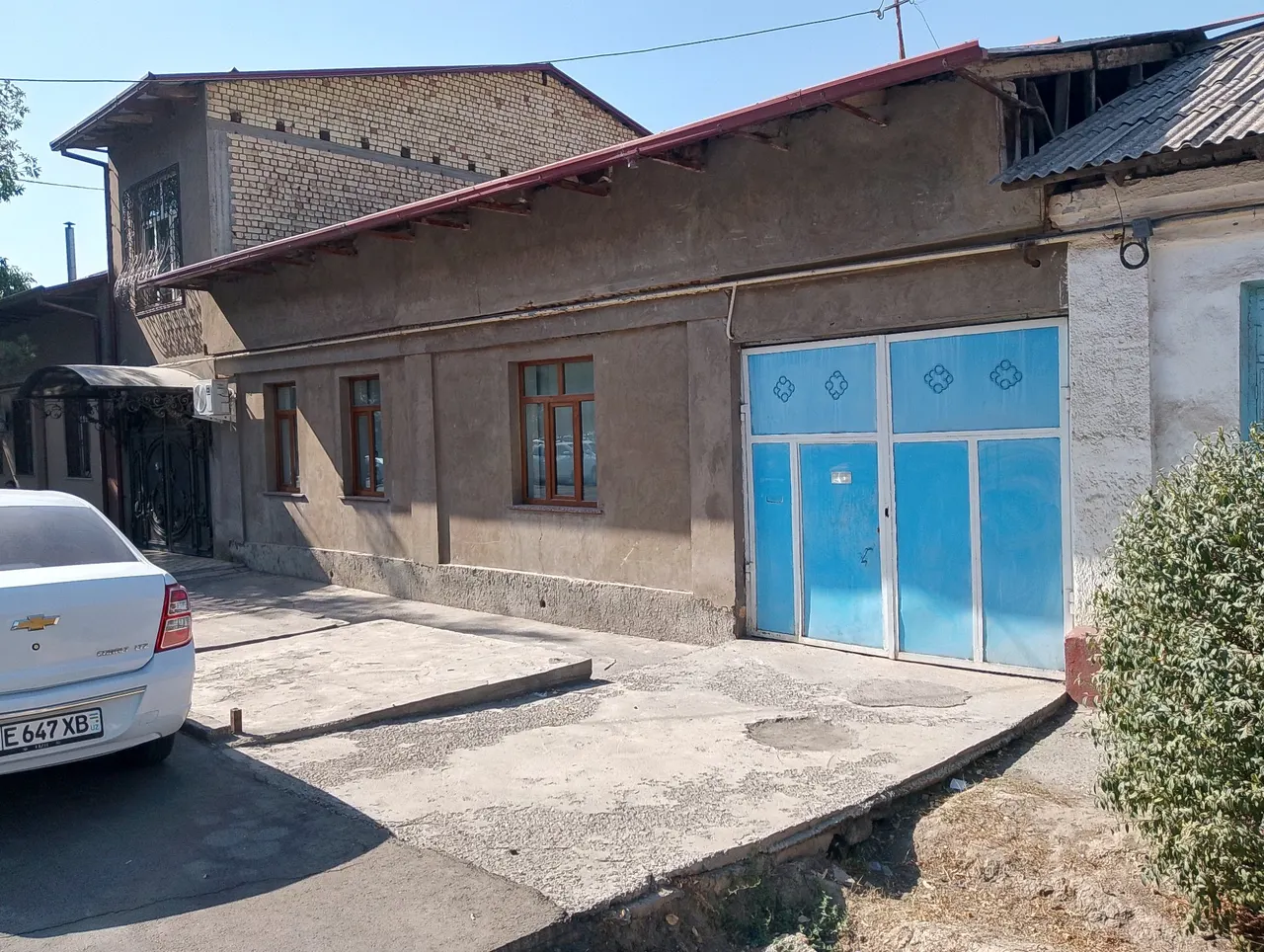 Сотилади 5 хонали ҳовли уй, 3.5 сотих — Миробод тумани