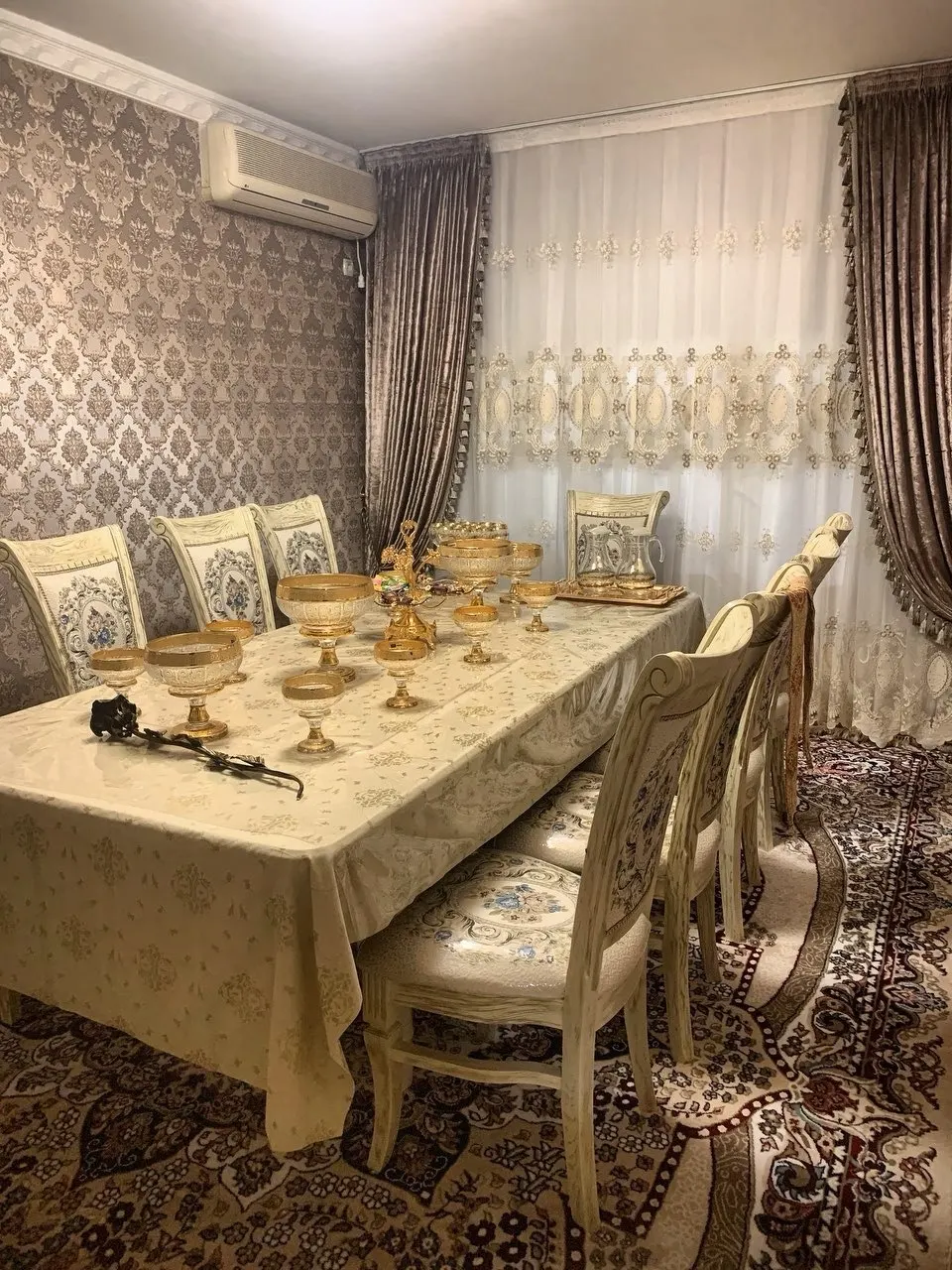 Продаётся 4-комнатная квартира, 86 м², 1/5 этаж — Чиланзарский район