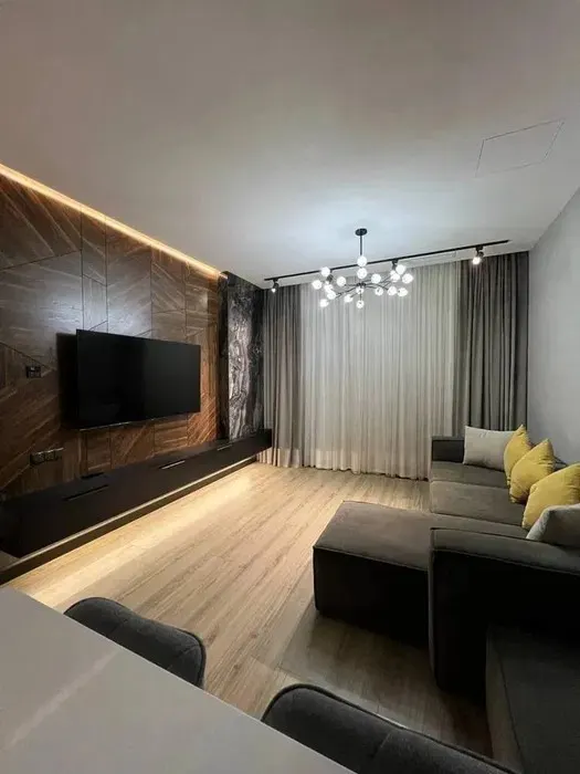 Сдаётся 2-комнатная квартира, 77 м², 5/10 этаж — Мирабадский район