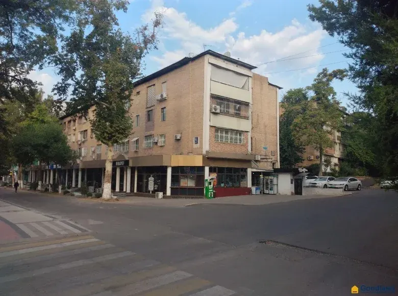 Продаётся 2-комнатная квартира, 62 м², 3/4 этаж — Юнусабадский район