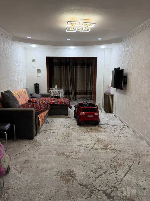 Сдаётся 3-комнатная квартира, 74 м², 3/4 этаж — Алмазарский район
