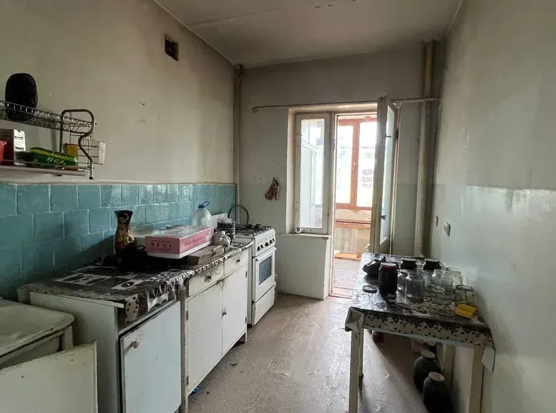 Продаётся 3-комнатная квартира, 60 м², 2/4 этаж — Фергана