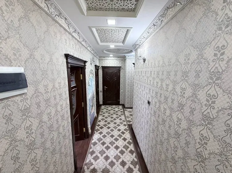 Продаётся 3-комнатная квартира, 90 м², 3/4 этаж — Чиланзарский район