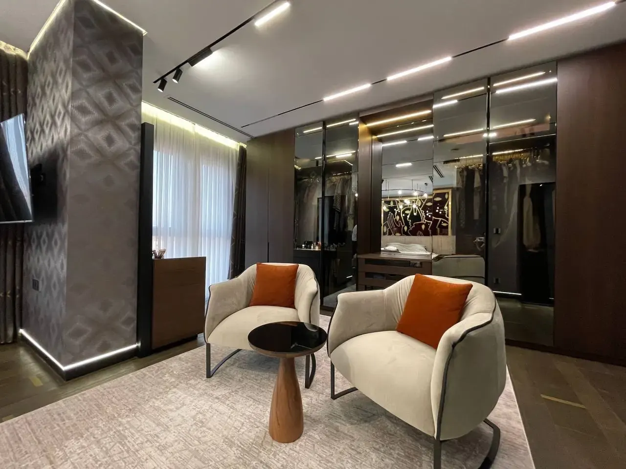 Сотилади 5 хонали квартира, 323 м², 9/9 қават — Миробод тумани