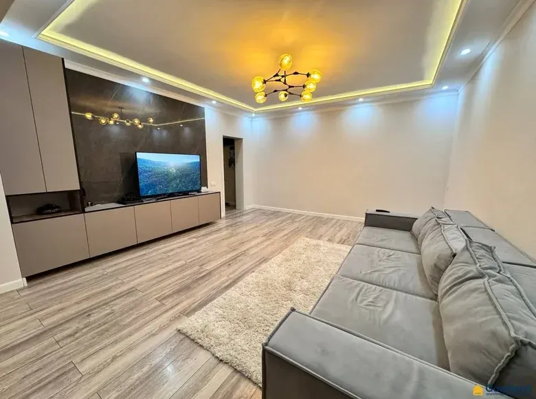 Продаётся 2-комнатная квартира, 60 м², 9/9 этаж — Мирабадский район