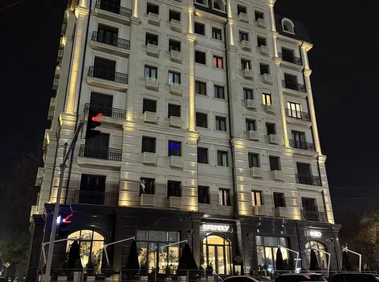 Сдаётся 3-комнатная квартира, 140 м², 4/9 этаж — Кибрайский район