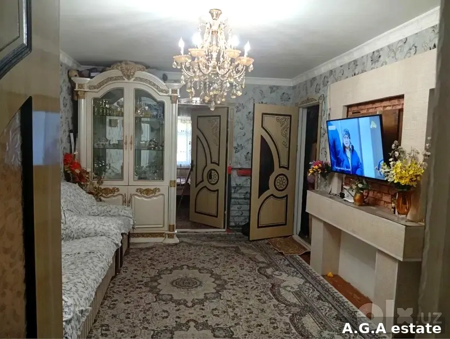 Продаётся 3-комнатная квартира, 48 м², 1/4 этаж — Яшнабадский район