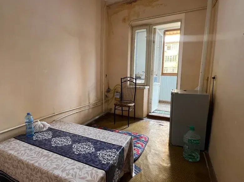 Продаётся 3-комнатная квартира, 78 м², 2/4 этаж — Фергана