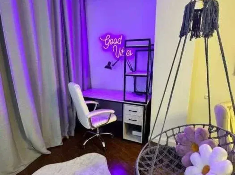 Продаётся 2-комнатная квартира, 63 м², 1/4 этаж — Мирзо-Улугбекский район