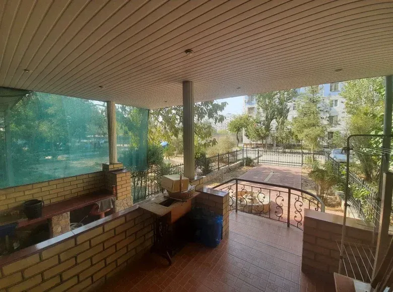 Сотилади 2 хонали квартира, 60 м², 1/5 қават — Миробод тумани