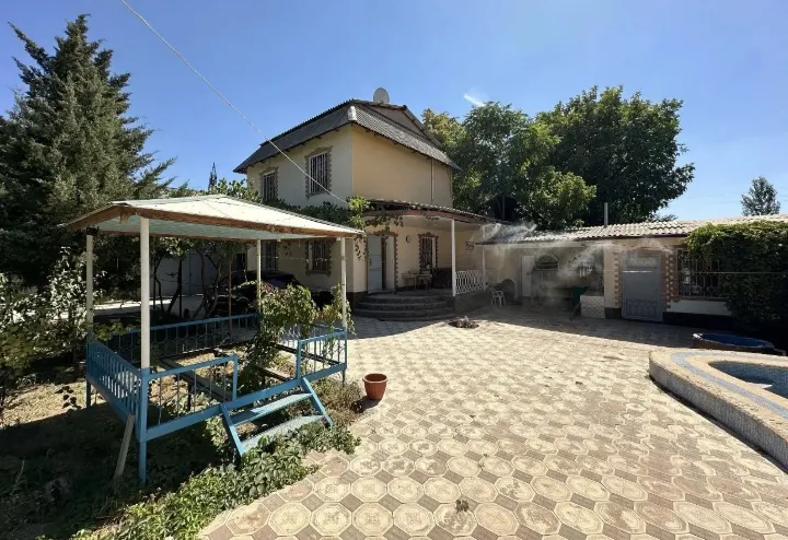 Сотилади 5 хонали ҳовли уй, 6 сотих, 600 м² — Мирзо Улуғбек тумани