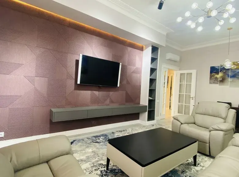 Сдаётся 3-комнатная квартира, 115 м², 6/9 этаж — Шайхантахурский район