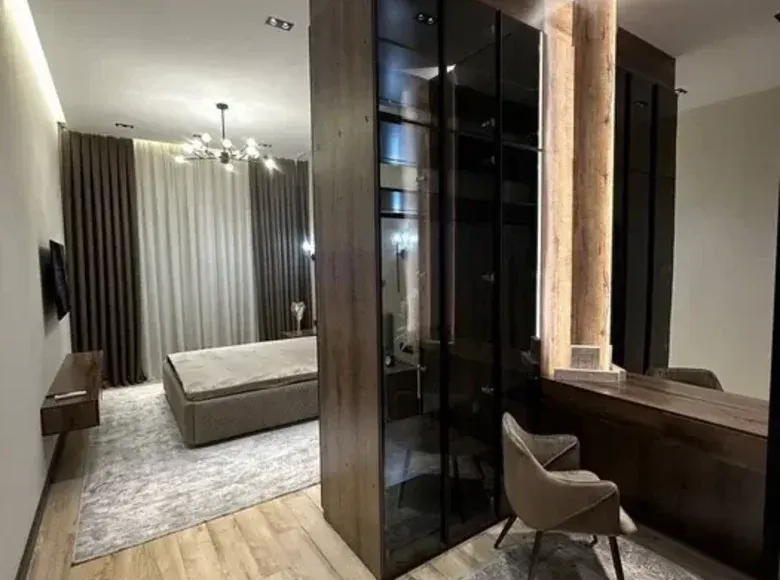 Продаётся 2-комнатная квартира, 84 м², 4/8 этаж — Мирзо-Улугбекский район
