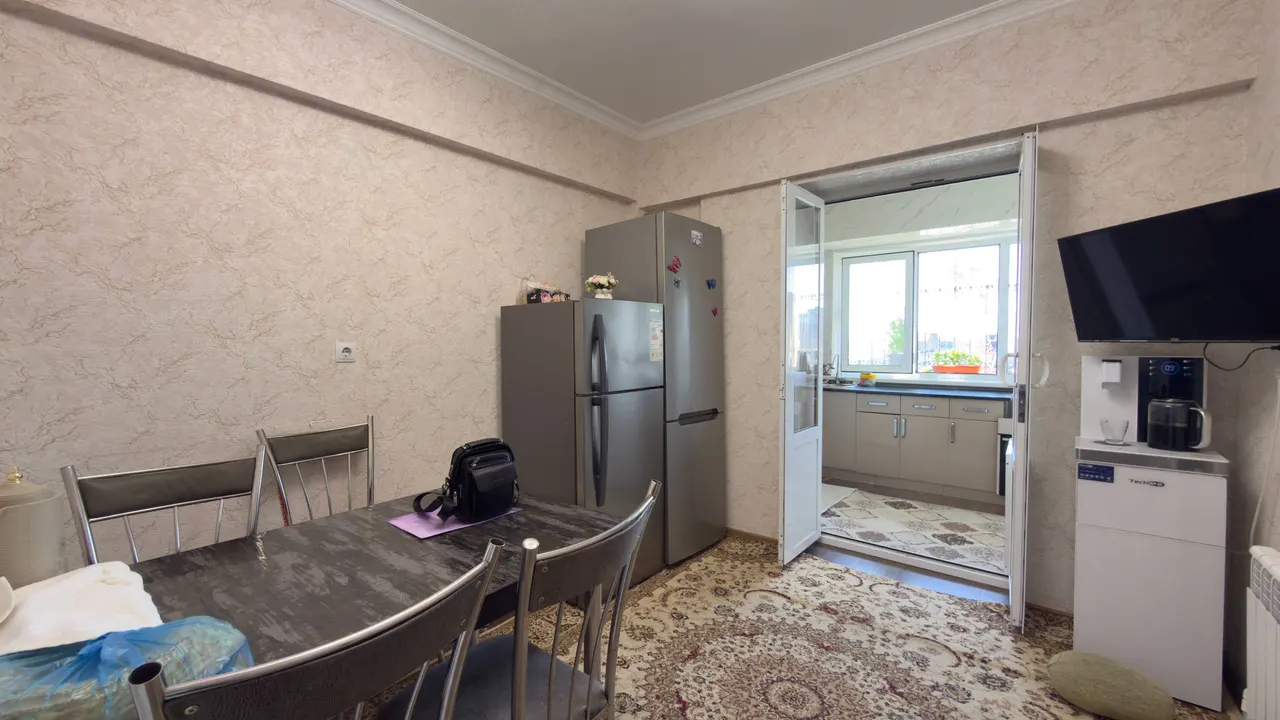 Продаётся 2-комнатная квартира, 74 м², 7/9 этаж — Янгихаётский район