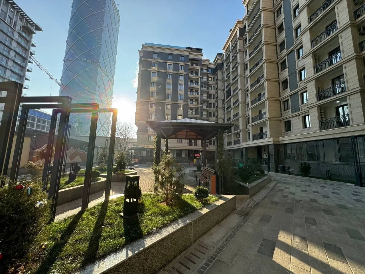 Продаётся 4-комнатная квартира, 129 м², 9/10 этаж — Яккасарайский район