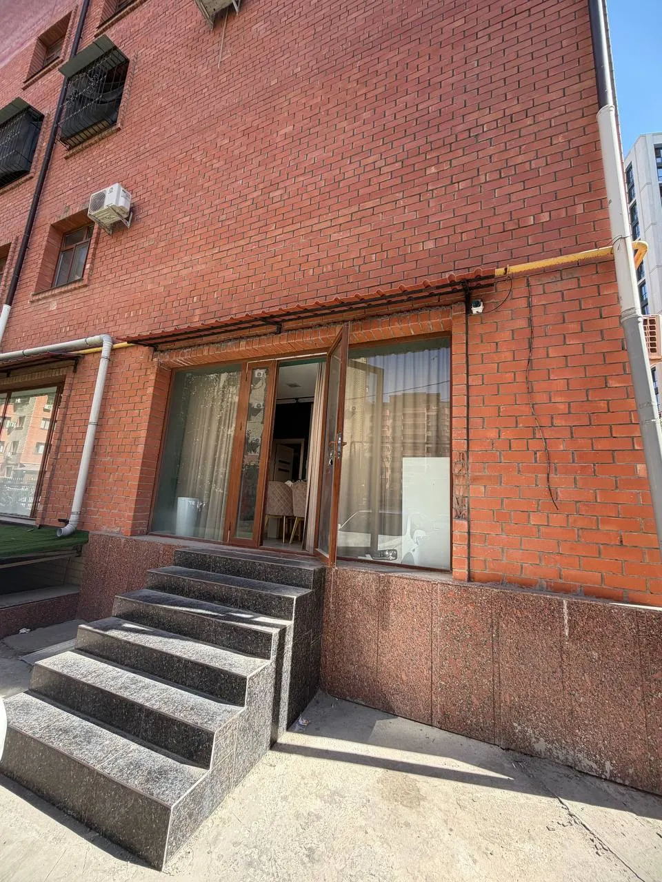 Сотилади тижорат биноси, 73 м² — Яккасарой тумани