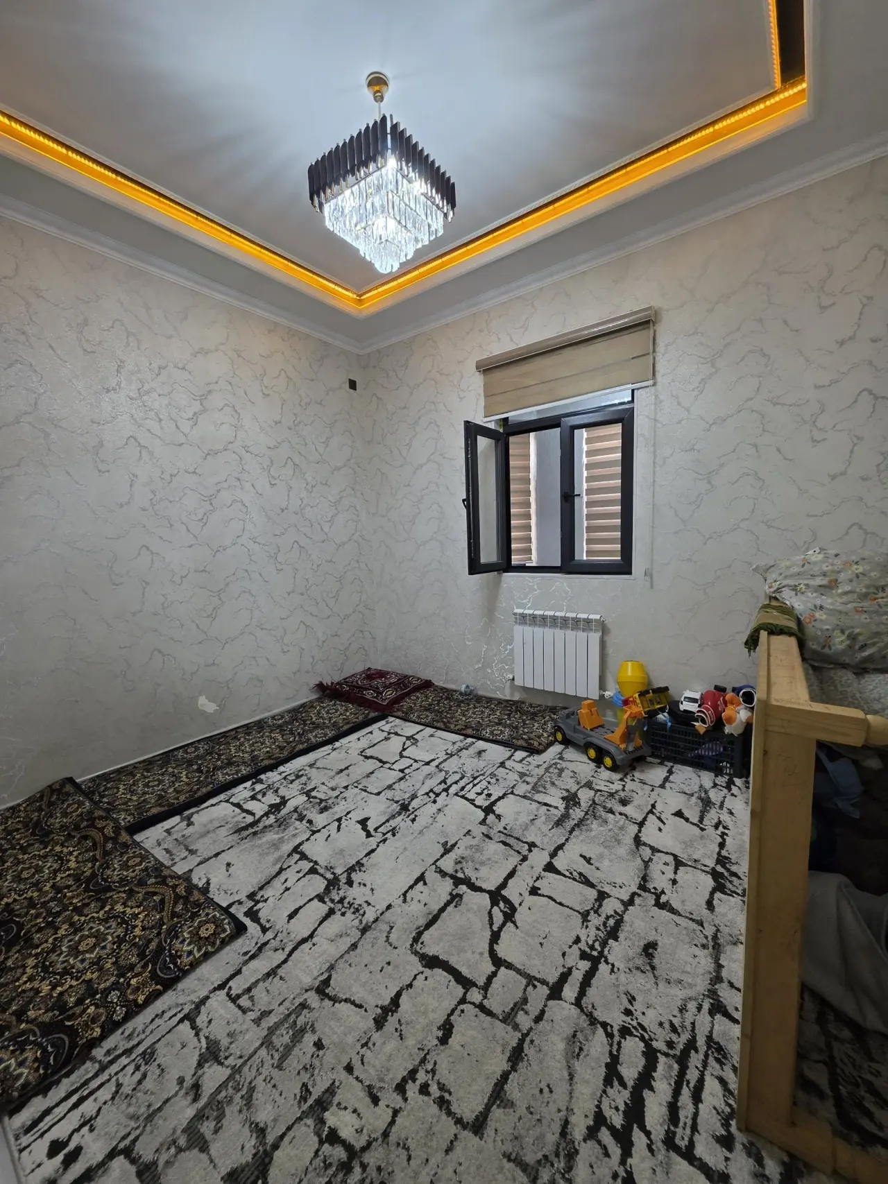 Sotiladi 2 xonali kvartira, 43 m², 1/10 qavat — Yashnobod tumani