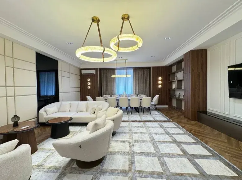 Сотилади 5 хонали квартира, 318 м², 3/7 қават — Миробод тумани