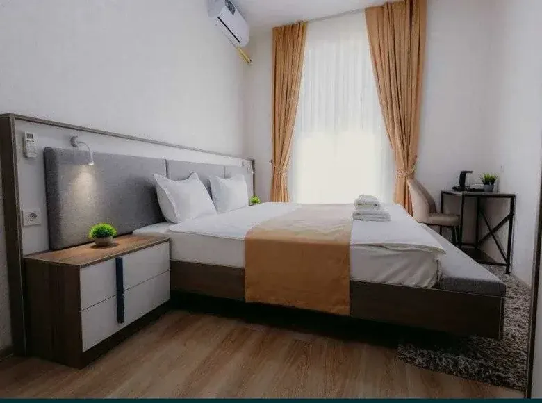 Сотилади тижорат биноси, 1000 м², 144 сотих, 1/3 қават — Яккасарой тумани