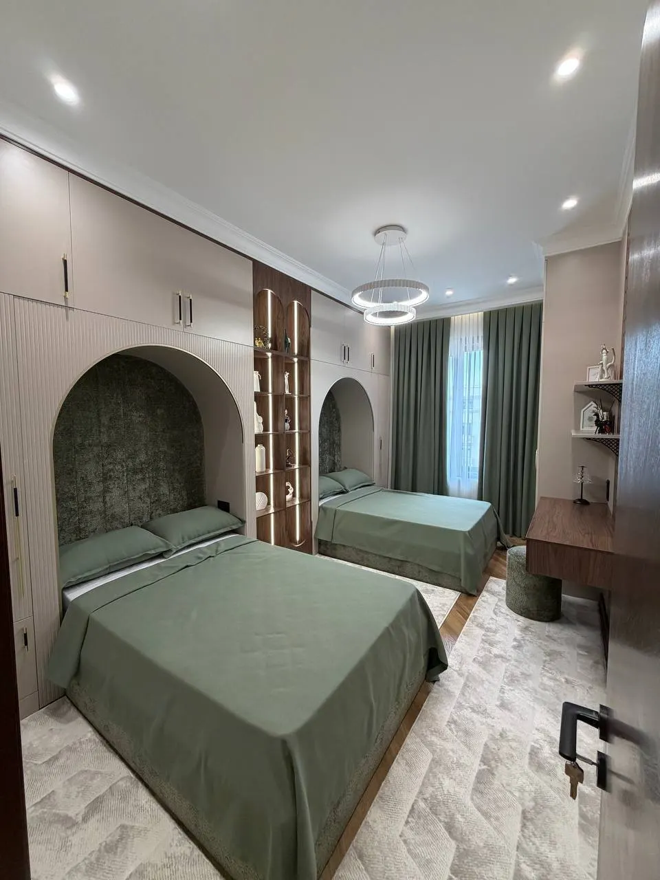 Продаётся 4-комнатная квартира, 124 м², 8/9 этаж — Мирзо-Улугбекский район