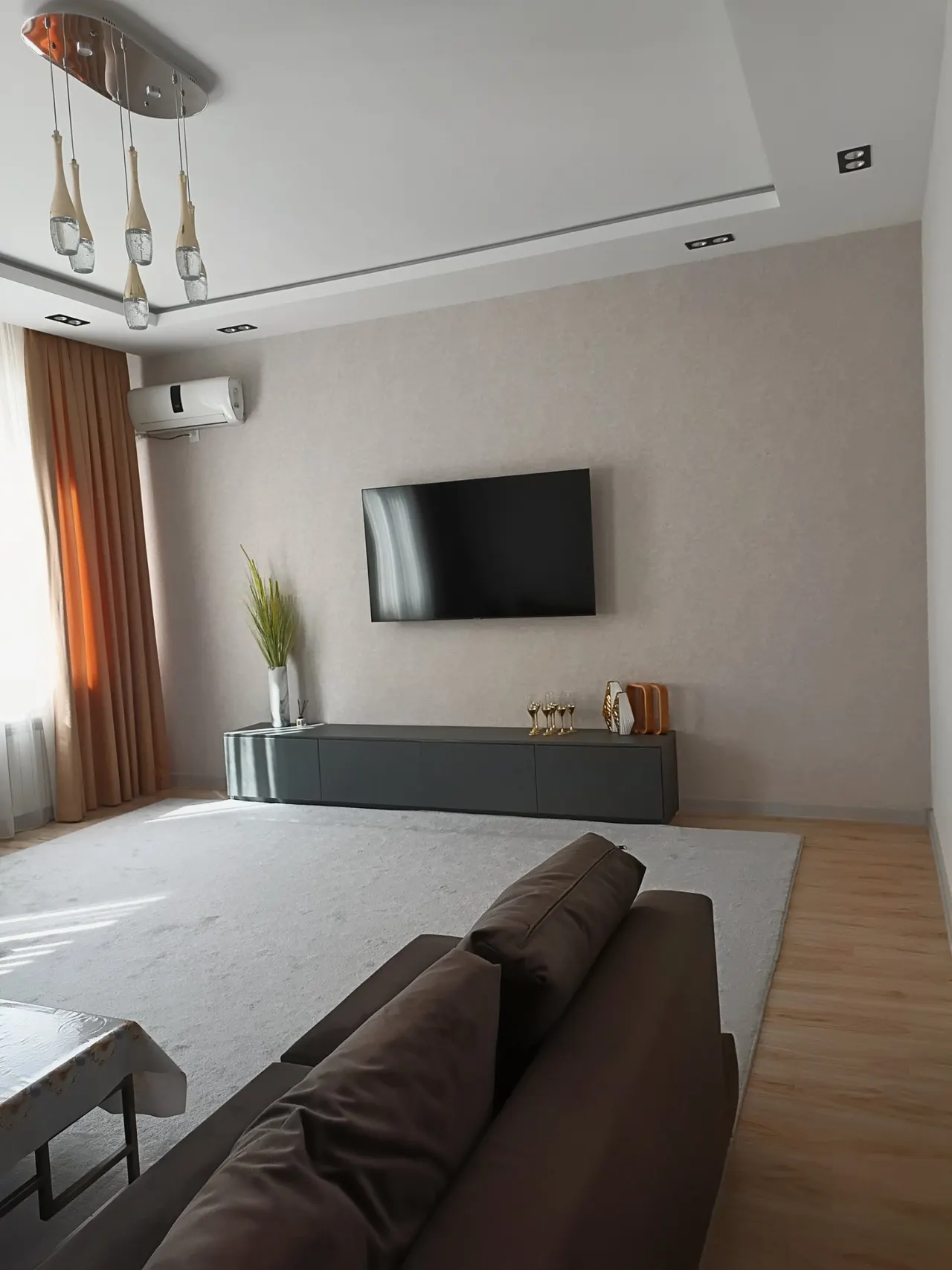 Сотилади 2 хонали квартира, 120 м², 1/5 қават — Яшнобод тумани