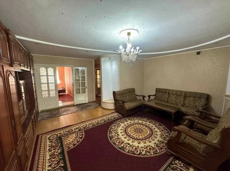 Сотилади 4 хонали квартира, 95 м², 2/4 қават — Самарқанд шаҳри