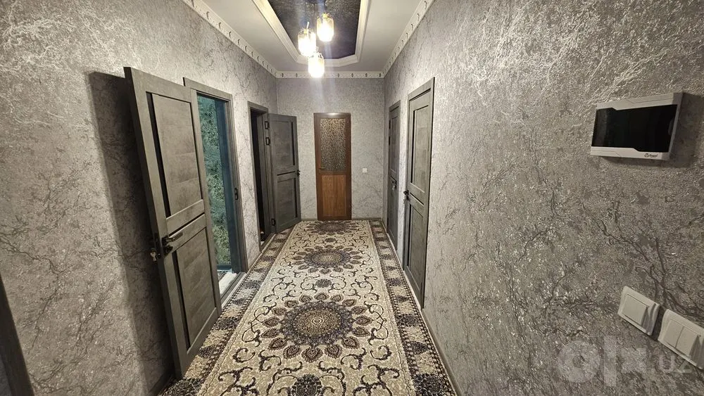 Сдаётся 3-комнатная квартира, 97 м², 5/5 этаж — Хива