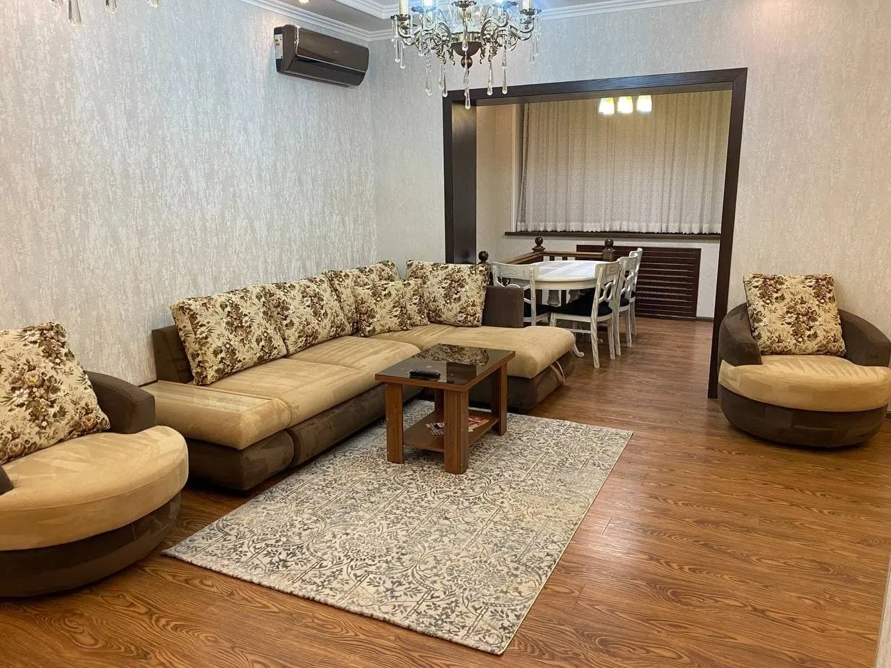 Ижарага берилади 3 хонали квартира, 135 м², 1/4 қават — Мирзо Улуғбек тумани