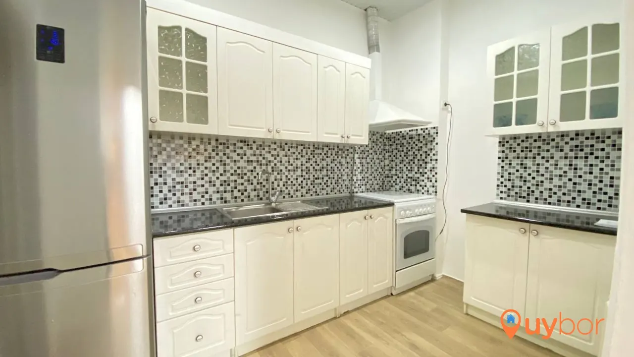 Сдаётся 4-комнатный дом, 3,2 сот., 260 м², 1 этаж — Яккасарайский район