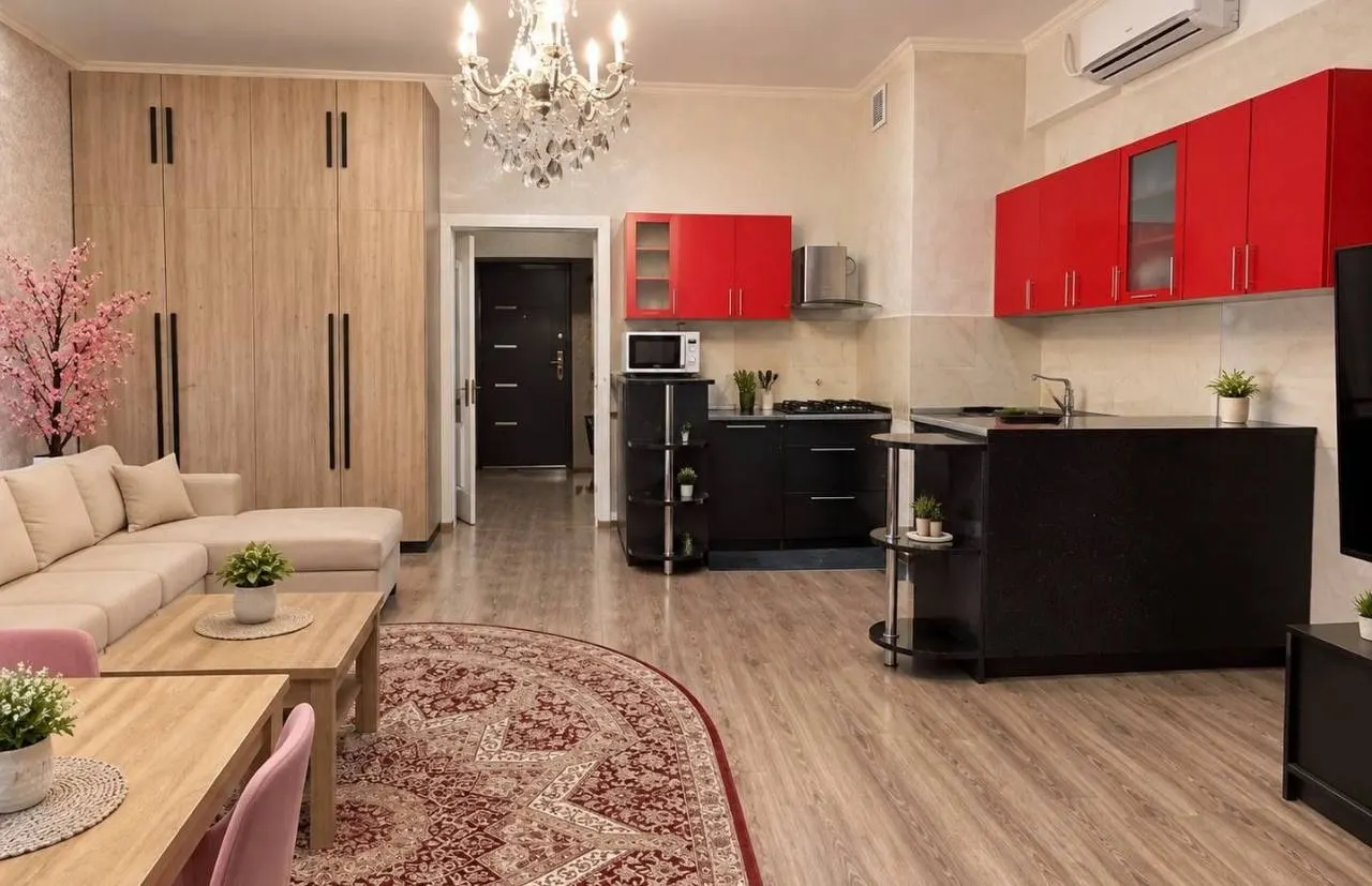 Сотилади 3 хонали квартира, 56.6 м², 2/8 қават — Мирзо Улуғбек тумани