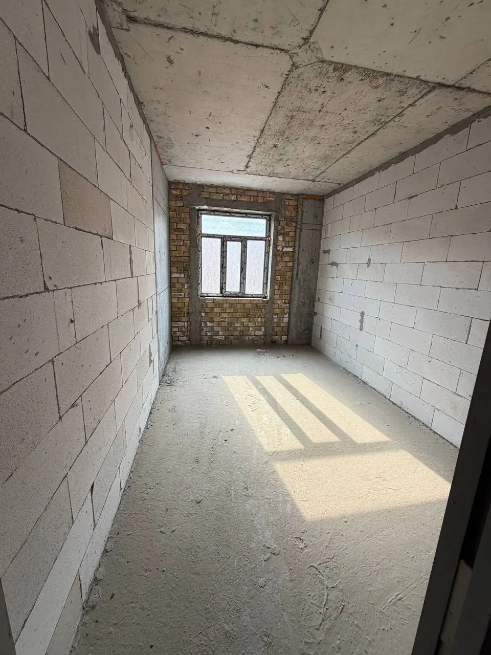 Sotiladi 4 xonali kvartira, 65 m², 1/9 qavat — Uchtepa tumani