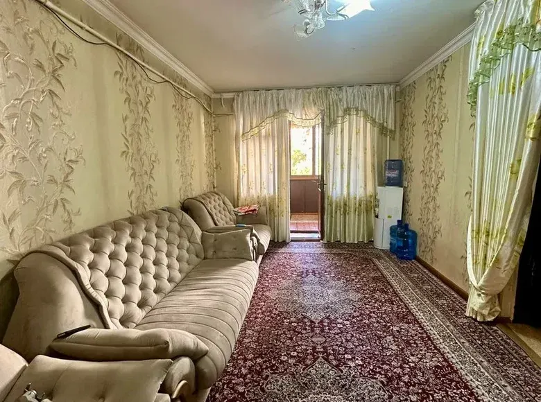 Sotiladi 2 xonali kvartira, 65 m², 2/4 qavat — Fargʻona shahri