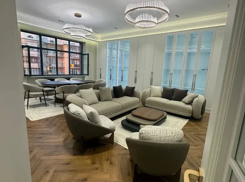 Сотилади 4 хонали квартира, 180 м², 6/9 қават — Миробод тумани