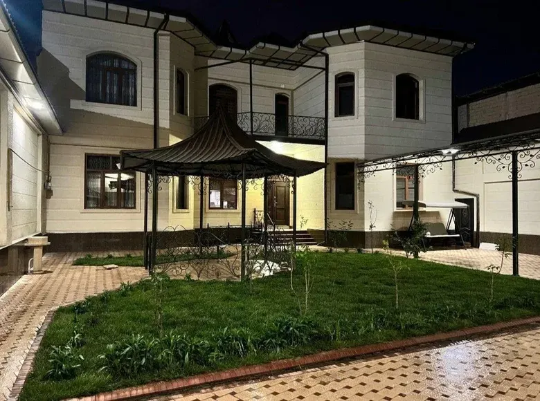 Sotiladi 6 xonali hovli uy — Yunusobod tumani