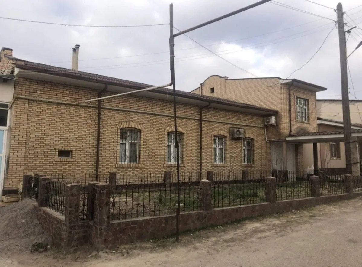 Сотилади ҳовли уй, 8 сотих, 1 қаватли — Қибрай тумани