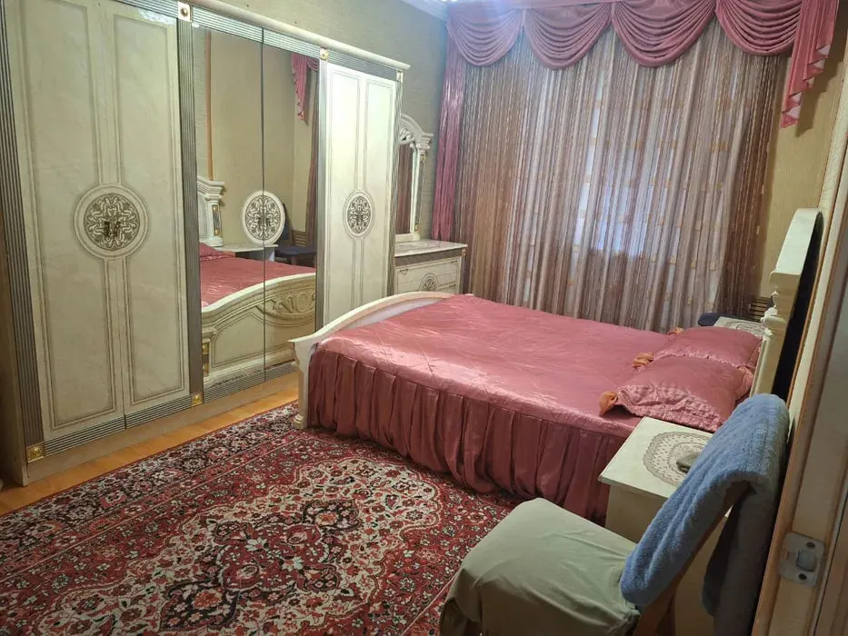 Сдаётся 4-комнатная квартира, 110 м², 1/5 этаж — Юнусабадский район
