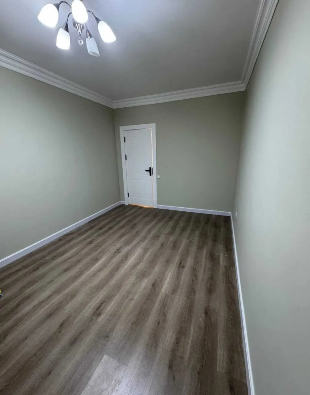 Sotiladi 3 xonali kvartira, 74 m², 1/9 qavat — Yakkasaroy tumani