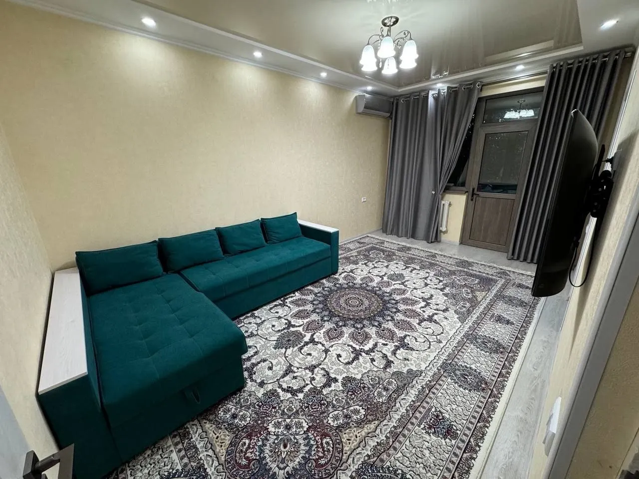 Сотилади 4 хонали квартира, 72 м², 4/4 қават — Мирзо Улуғбек тумани