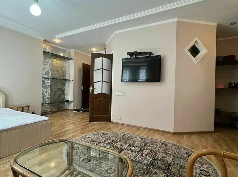 Сотилади 1 хонали квартира, 42 м², 2/4 қават — Шайхонтоҳур тумани