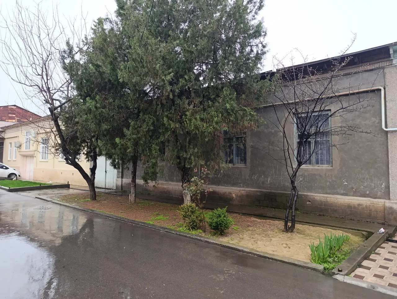 Сотилади дала ҳовли, 4 сотих, 180 м² — Учтепа тумани