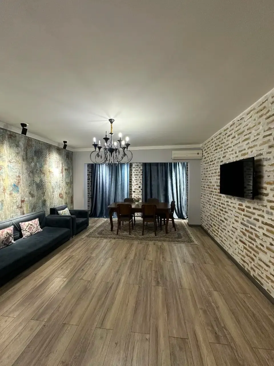 Продаётся 4-комнатная квартира, 100 м², 9/9 этаж — Мирабадский район