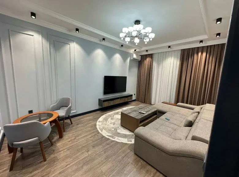 Сотилади 2 хонали квартира, 70 м², 2/8 қават — Миробод тумани