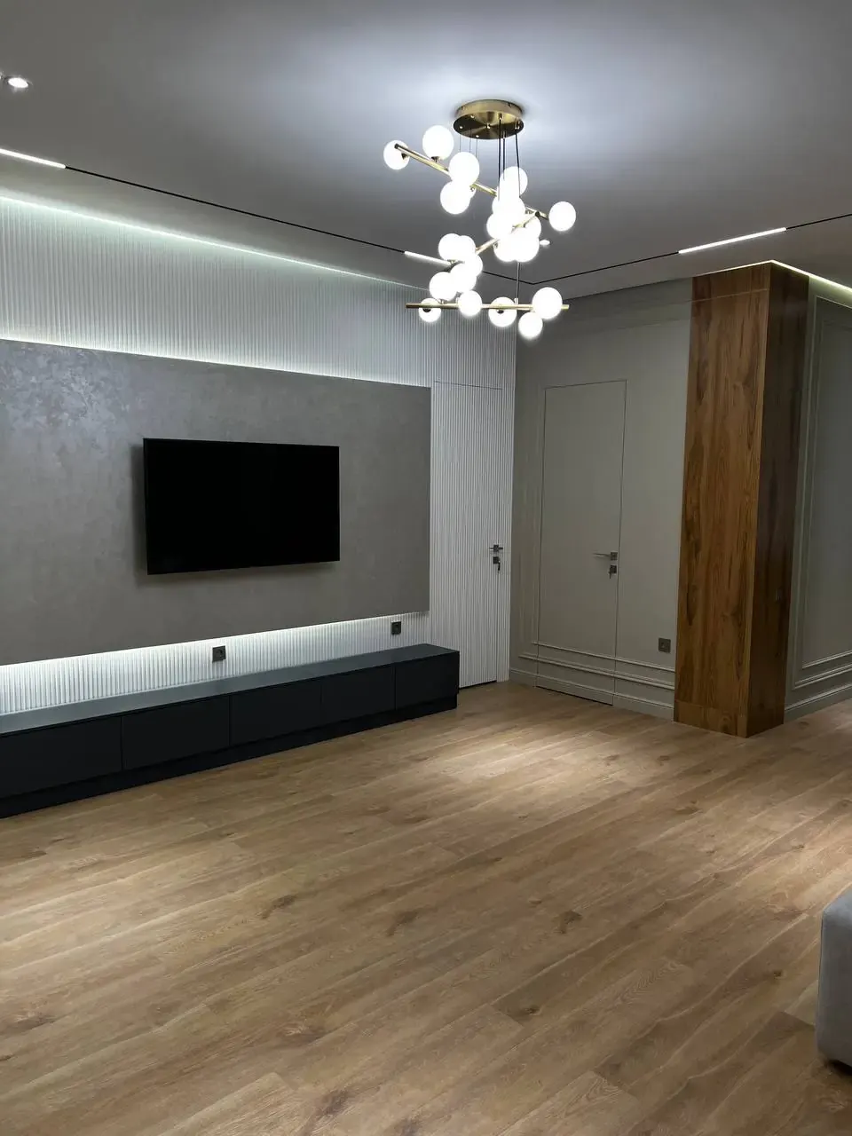 Sotiladi 3 xonali kvartira, 104 m², 7/14 qavat — Mirobod tumani