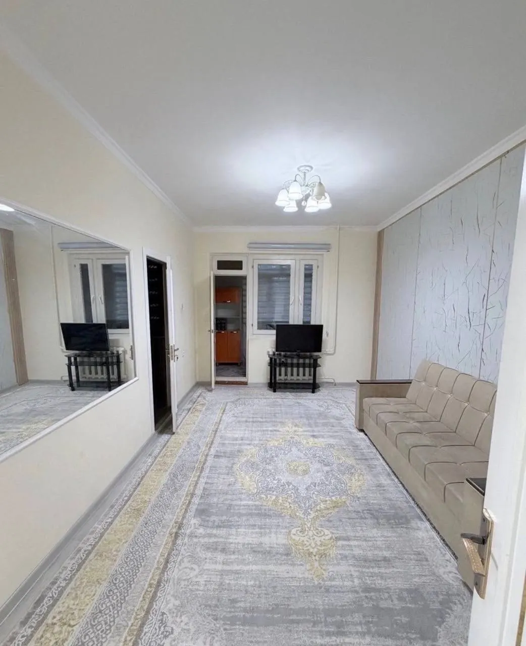 Продаётся 2-комнатная квартира, 50 м², 3/4 этаж — Юнусабадский район